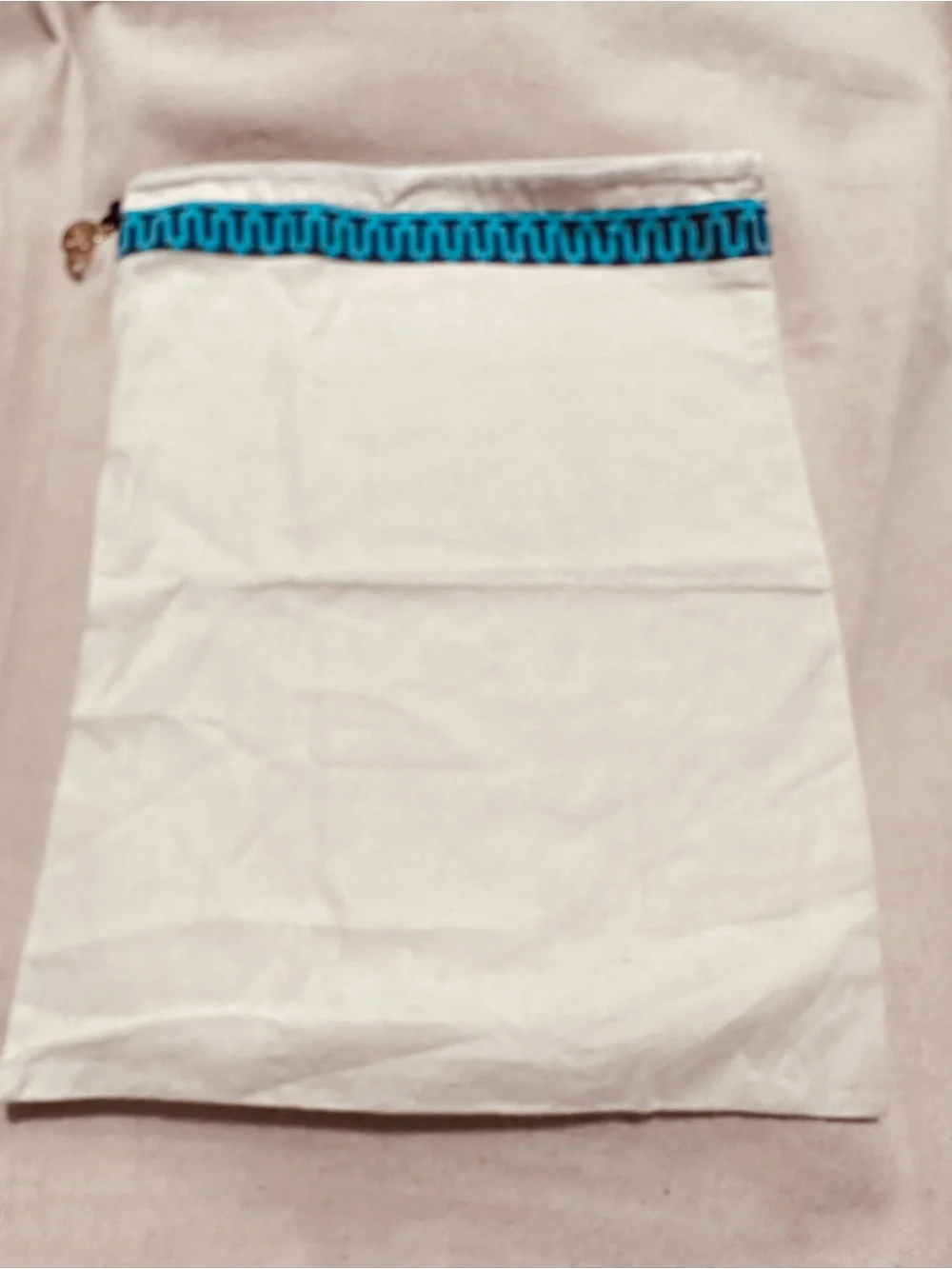 Tory Burch | Shoe Bag | Tory Burch Cloth Shoe Bag with Gold Tory Emblem